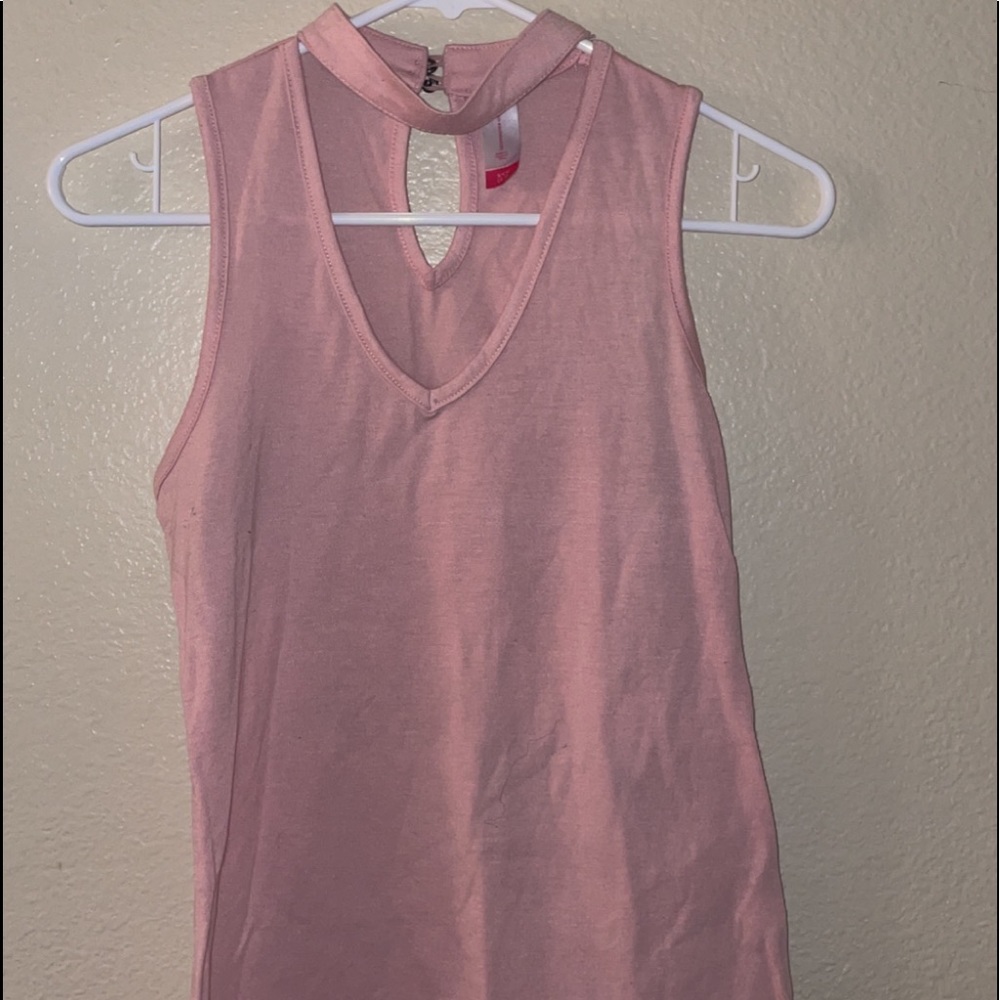 Sleeveless Juniors shirt
